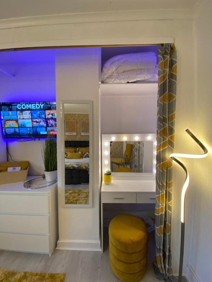New…The Hottub House Blackpool Pleasure Beach Bagian luar foto